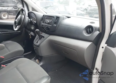 2015 Nissan Nv200 Sv z USA, uszkodzony, nr VIN 3N6CM0KN0FK736543